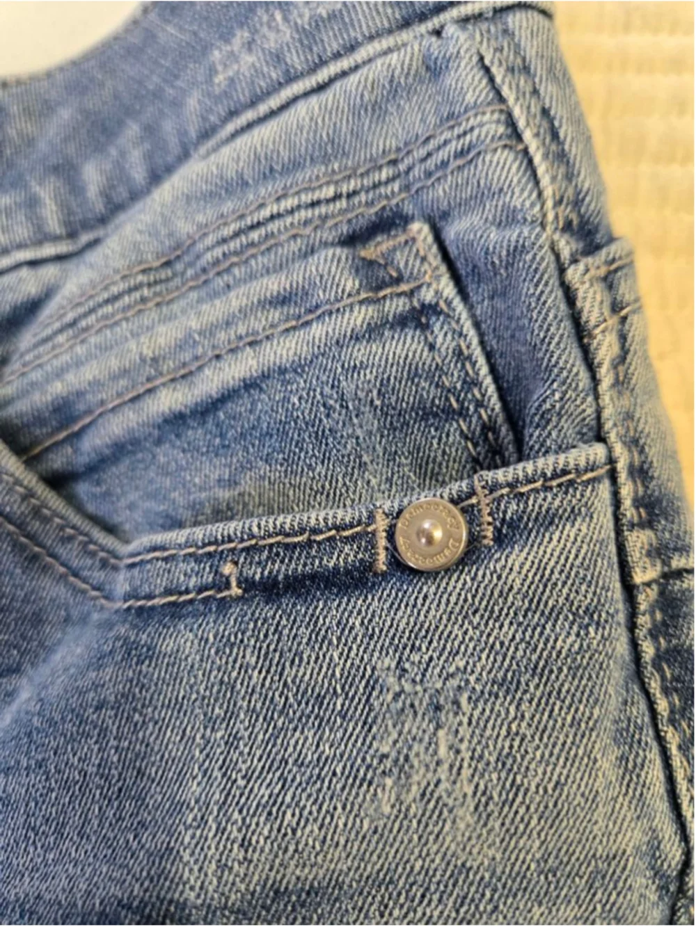 Democracy "Ab"solution Denim Shorts Blue Mid Rise Stretch Jean Shorts Size 6 - Picture 4 of 12